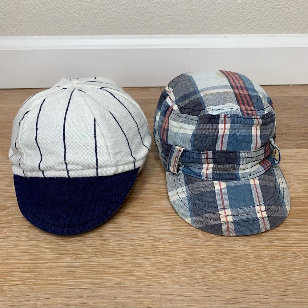 BUNDLE (2) Baby Boy Size 0-3 Months Hats